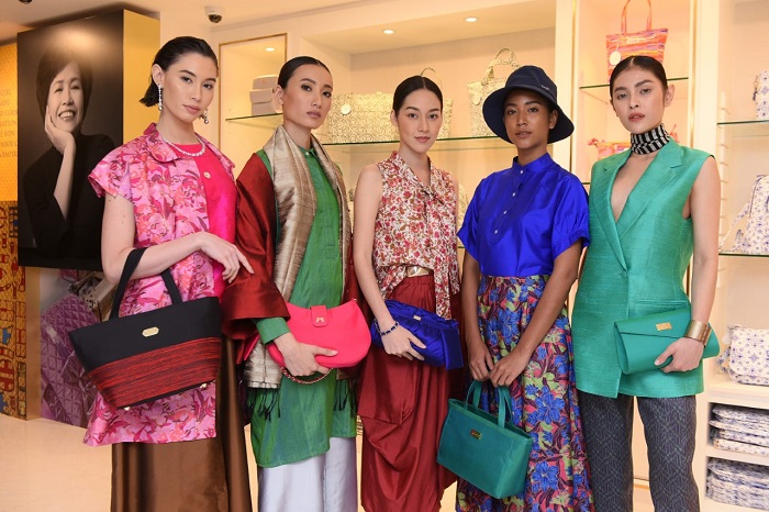 เสื้อผ้างานป้ายของไทย